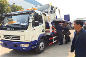 望花区汽车道路救援拖车价格